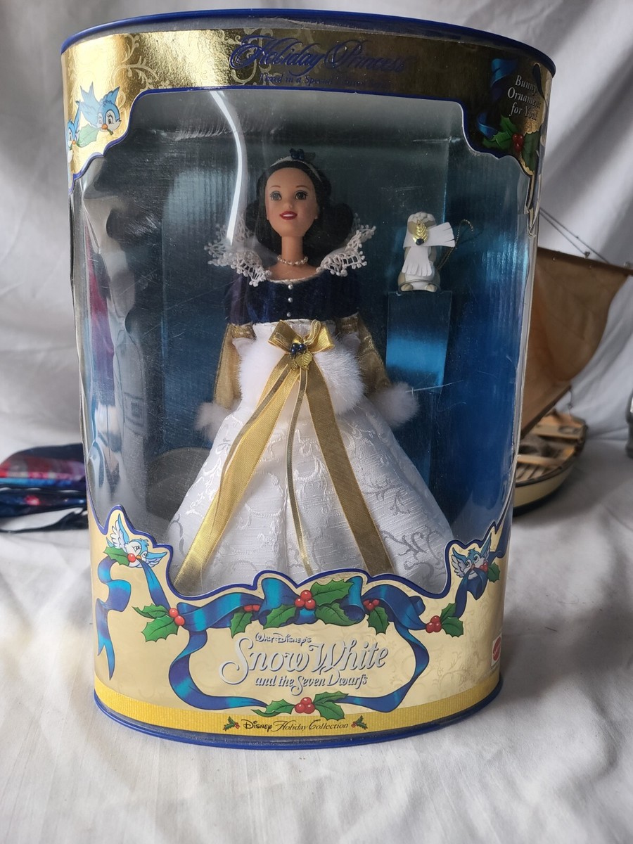 シークレットオブスノーウィデイ Walt Disney Snow White and the Seven Dwarfs Doll Disney Holiday