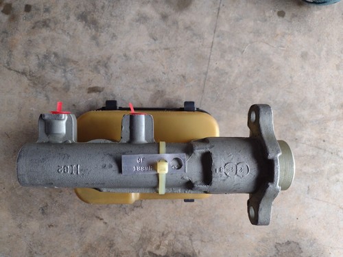 Brake Master Cylinder 1889 Reman (J-1) - Picture 2 of 5