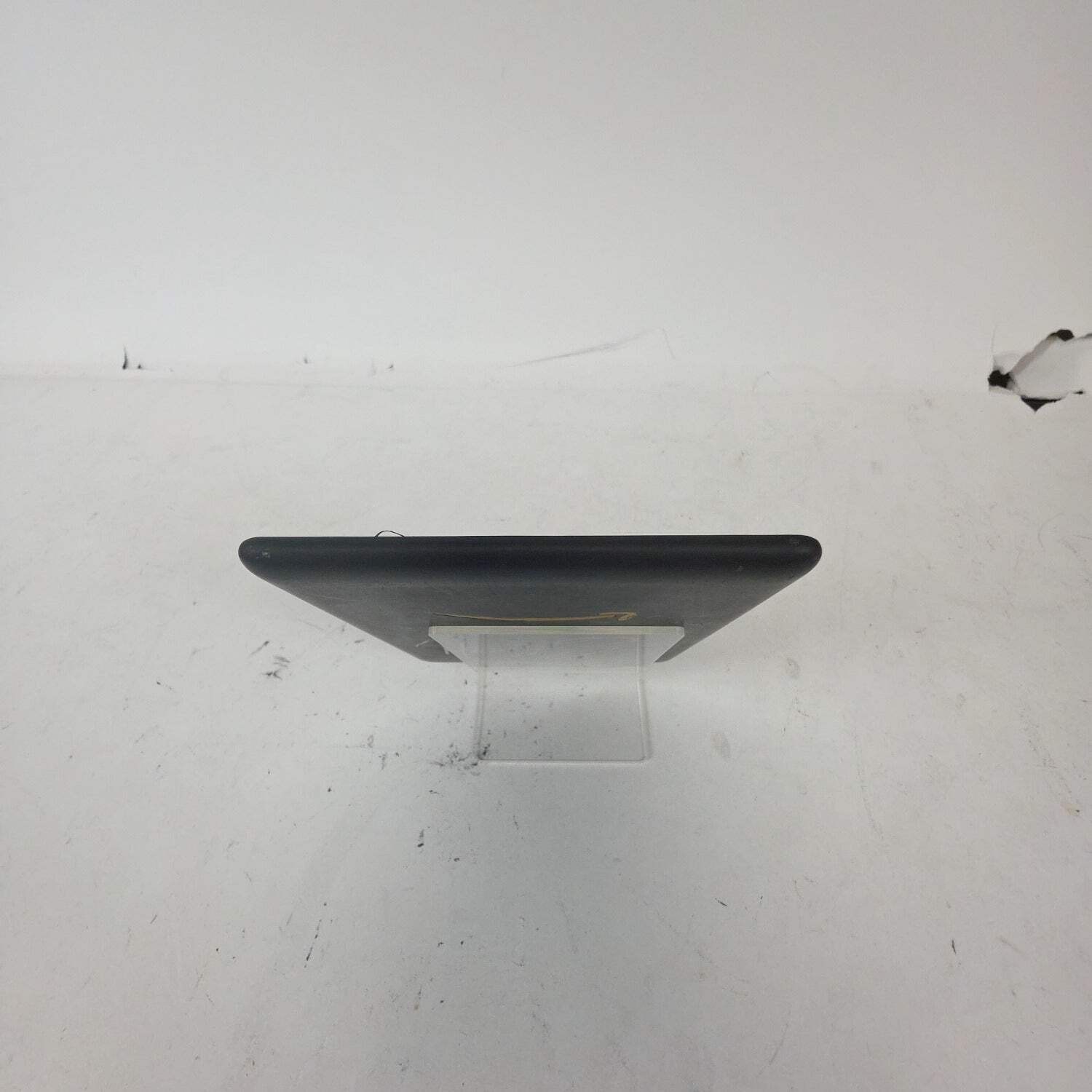 WiFi Only Amazon Kindle Paperwhite 11th Gen 16GB B09TMN58KL Writing on Back