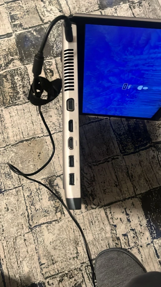 Dell Vostro 3700 i5 M2520 2x2,5 GHz 8GB 120GB SSD  17,3"HD Win. 11 Notebook DVD - Bild 3 von 4