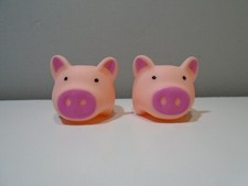 SET OF 2 SOFT PINK PIGGY PIG SQUEAK 1" X 2" FIGURES UNBRANDED MA1705 