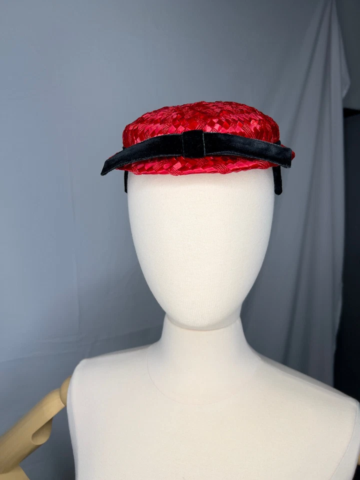 Sombrero de paja rojo vintage de los años 50 con lazo de terciopelo negro, estilo de película Hitchcock, hecho a mano Foto 3 de 4