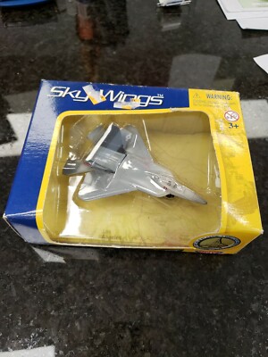 BRAND NEW! Motormax Sky Wings Die-Cast YF-22 Fighter Jet 76334 