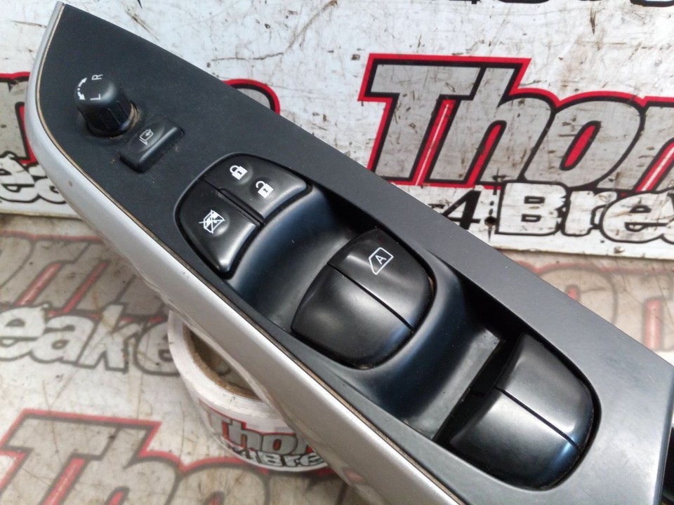 NISSAN NAVARA ELECTRIC WINDOW SWITCH RIGHT FRONT DOUBLE CAB 20162020