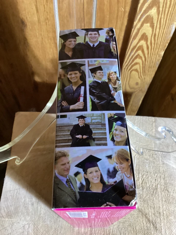 Aluratek 7" Black Digital Photo Frame with Automatic Slideshow Model ADPF07SF - Image 3 of 4