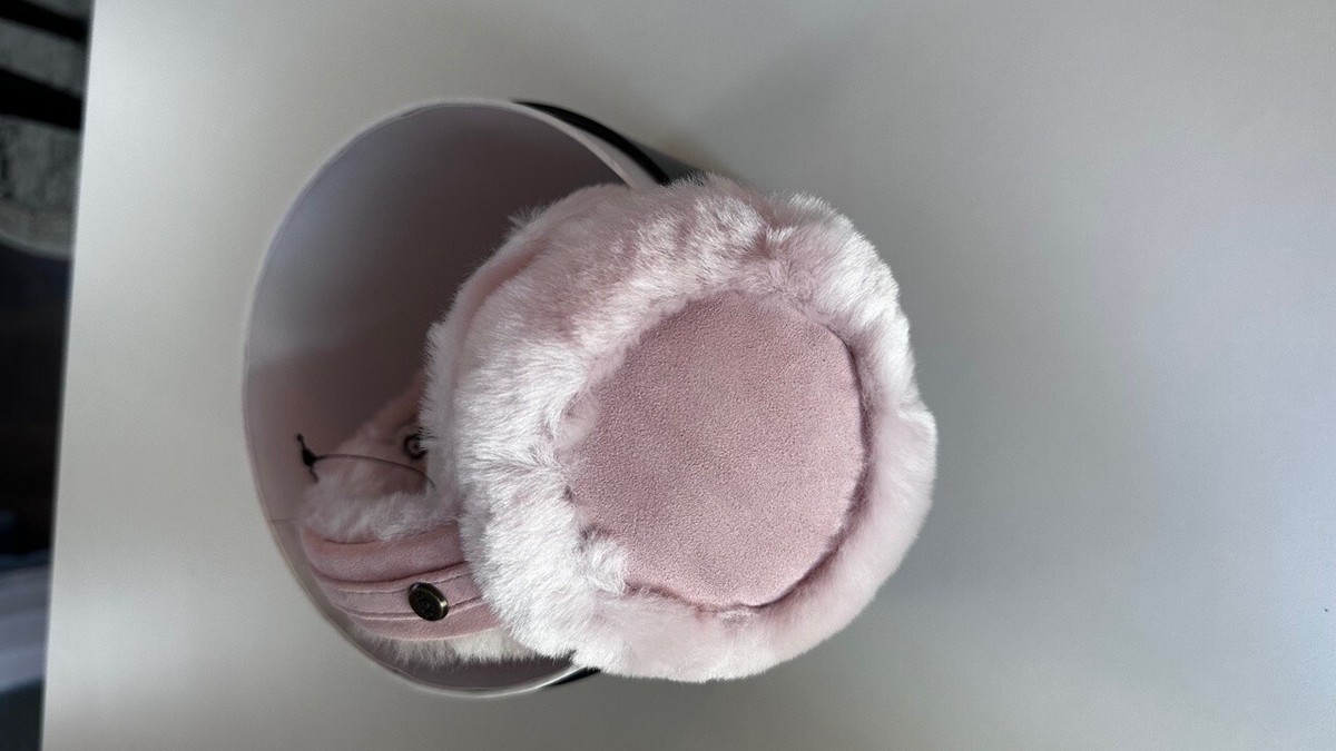 NWT UGG Australia Classic Logo Shearling Earmuffs / Pink Cloud