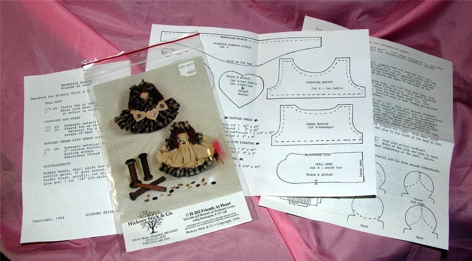 NEW 2004 RAG MERCHANT PATTERN, KNIT PURSE / TOTE BAG W FABRIC, WEARABLE ART! - Image 2 of 2