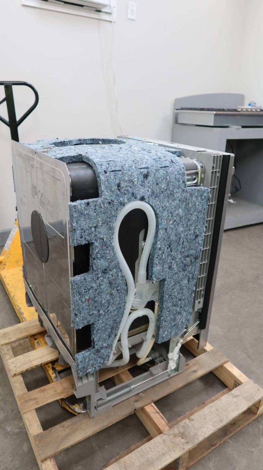 Bosch Ascenta 24" SS 15 Place Setting Integrated 48dBA Dishwasher