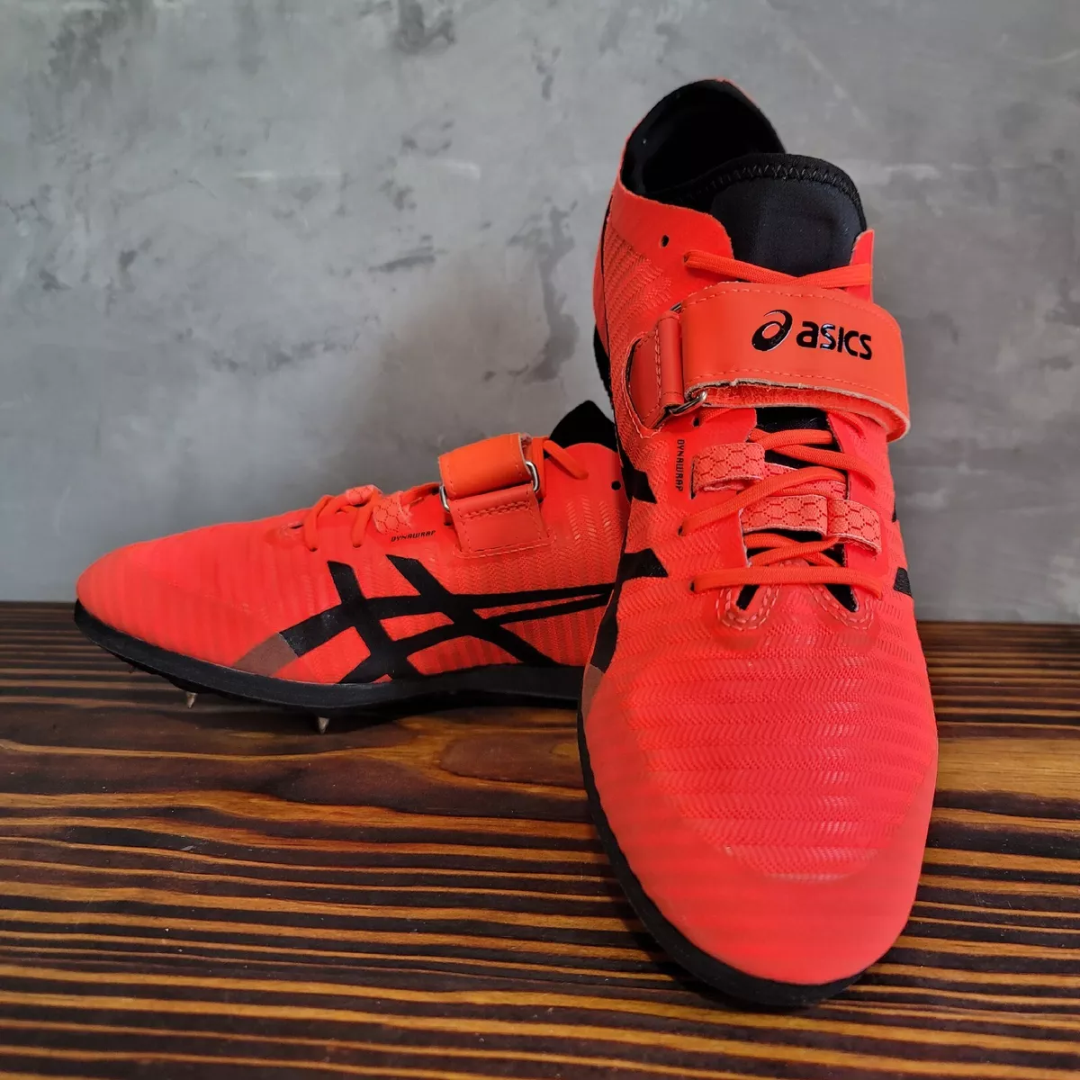 Asics triple hotsell jump spikes