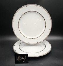 Mikasa CITY LIGHTS 2 Chop Plates/Round Platters EXCELLENT Modern Platinum White
