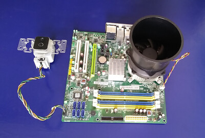 Mainboard CPU Ram Bundle: Foxconn + Intel Core2Quad Q8300 + Kühler