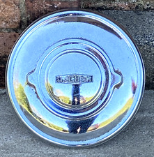 Jaguar Mk X hubcap with Jaguar badge