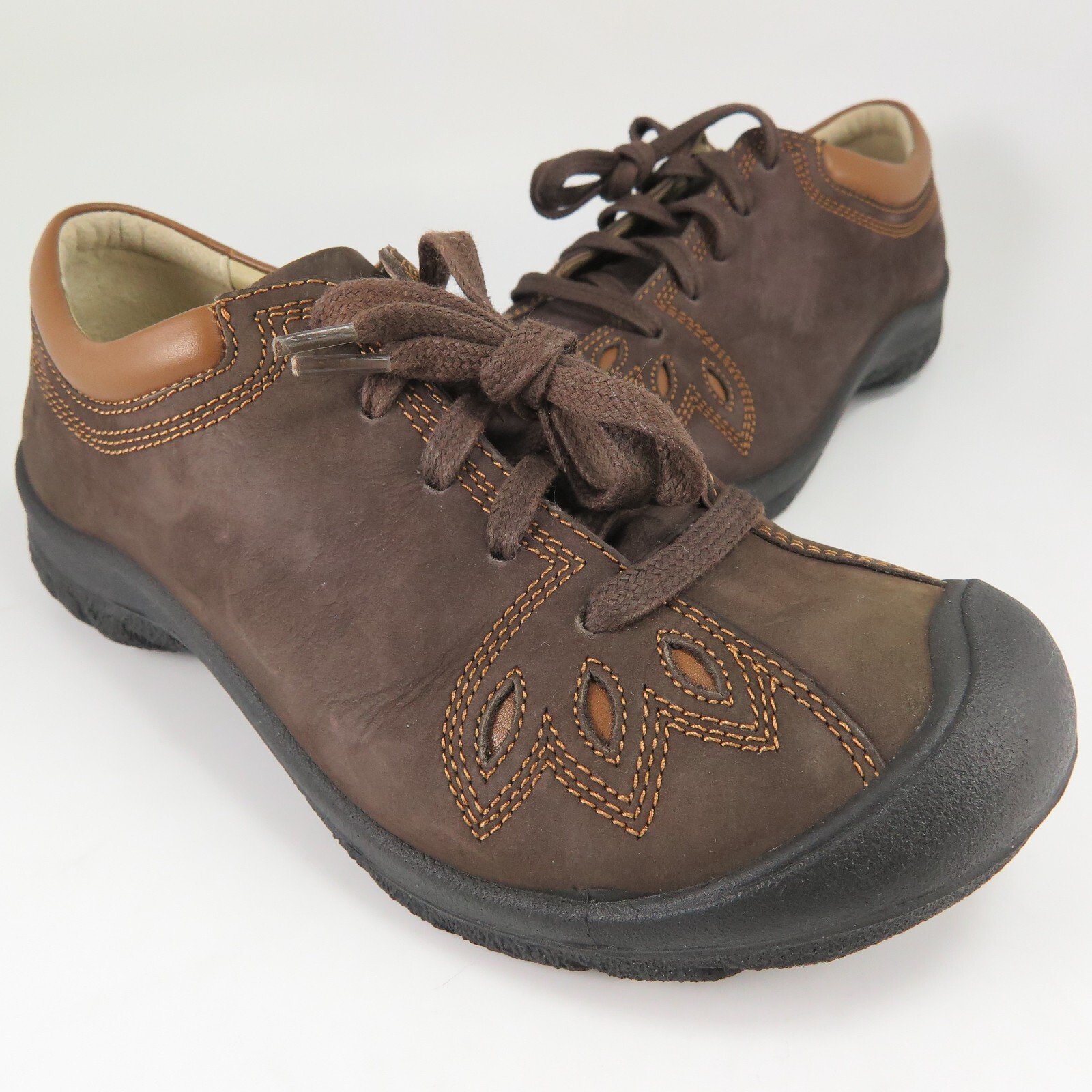 Scarpe da passeggio Keen Barika Oxford stringate da donna taglia 6 5 M marrone nabuk sneakers