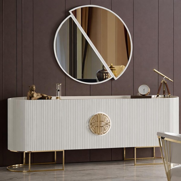 Elegantes Sideboard Mit Spiegel Und Goldenen Akzenten Im Stil-image