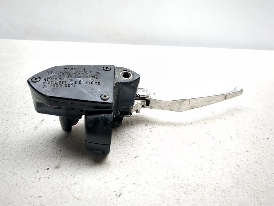 Cilindro maestro de freno delantero derecho Victory Kingpin 04-12 Foto 2 de 4