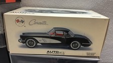 Autoart 1/18 Scale Diecast 14126T - Chevrolet Corvette - Black/Cream