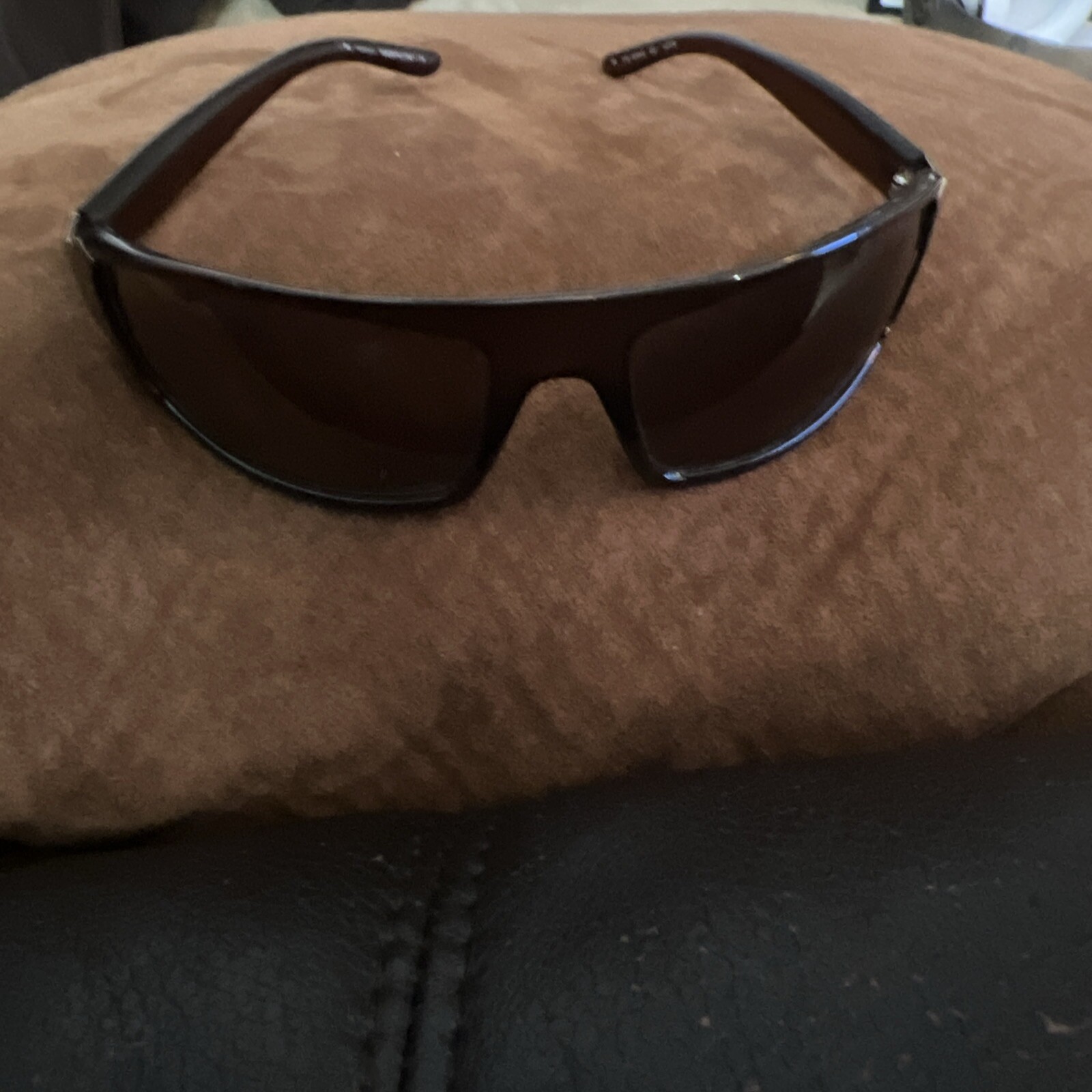 110 Yves Saint Laurent 2014 occhiali da sole ME7 63 18. Graffio destro vedi foto