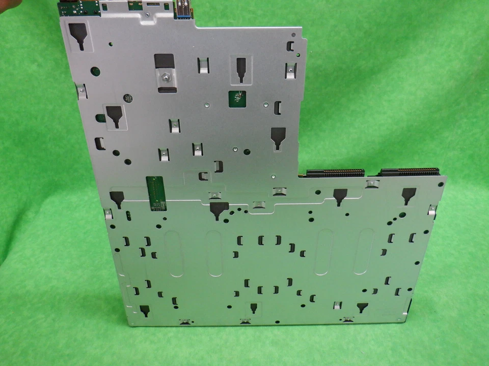 Dell PowerEdge R640 Server Motherboard LGA3647l P/N: 0RGP26 2x HEATSINK - Image 3 of 3