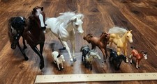 Vintage Lot Of 8 Small And Medium Horses