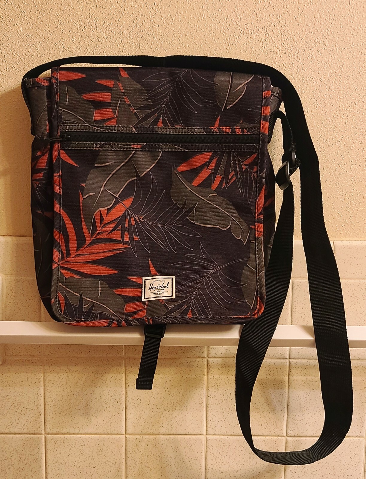 herschel lane messenger bag