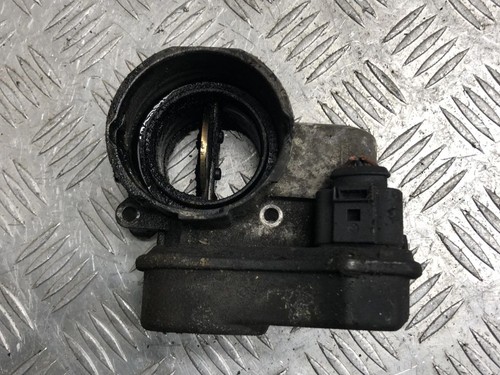 Volkswagen PASSAT B6 2006 Diesel 103kW Drosselklappenventil 03G128063B DRA43756