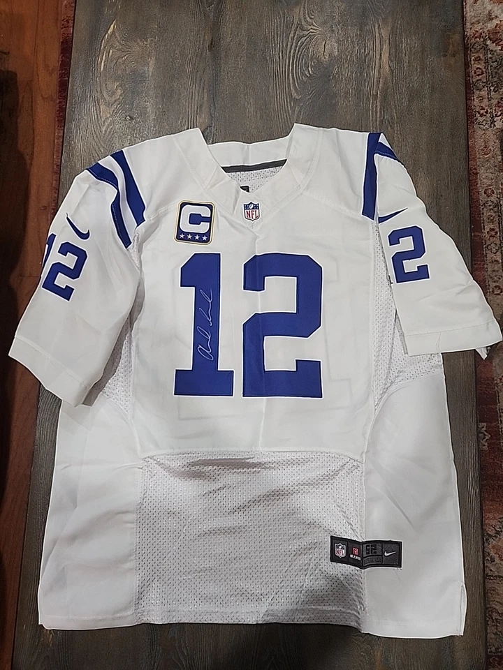 Andrew Luck 亲笔签名官方 NFL 球衣 — 第 2/4 张图片