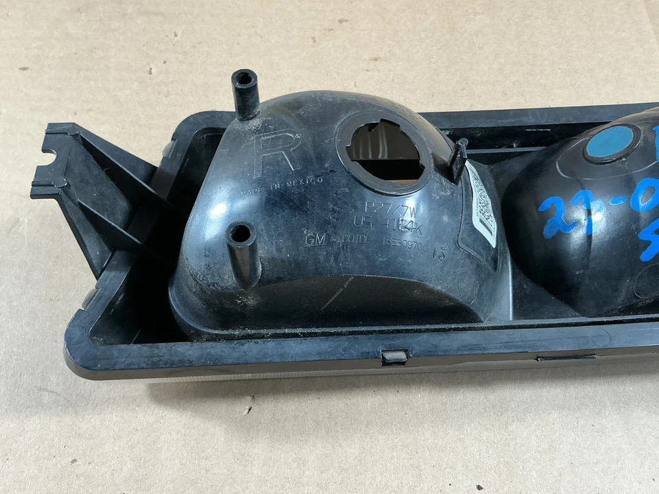 Chevrolet Silverado 1500 2500 3500 2003-2007 lámpara giratoria/estacionamiento derecha OEM Foto 4 de 4