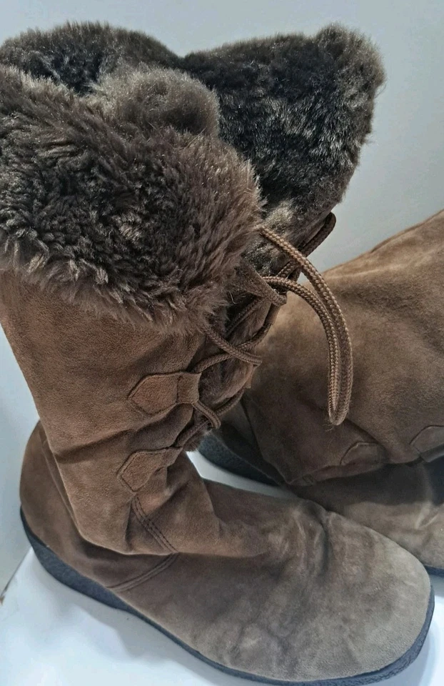 KHOMBU Womans BROWN LEATHER SUEDE WINTER  Boots Size 9 Fur Lined Lace Up - Image 3 of 4