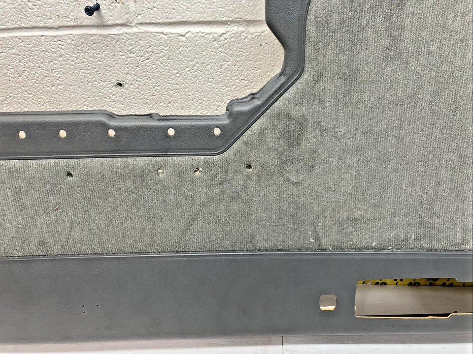 Nuevo panel de puerta gris interior delantero derecho GM 10053802 Chevy/GMC serie C/K (GM1) FABRICANTE DE EQUIPOS ORIGINALES Foto 4 de 4