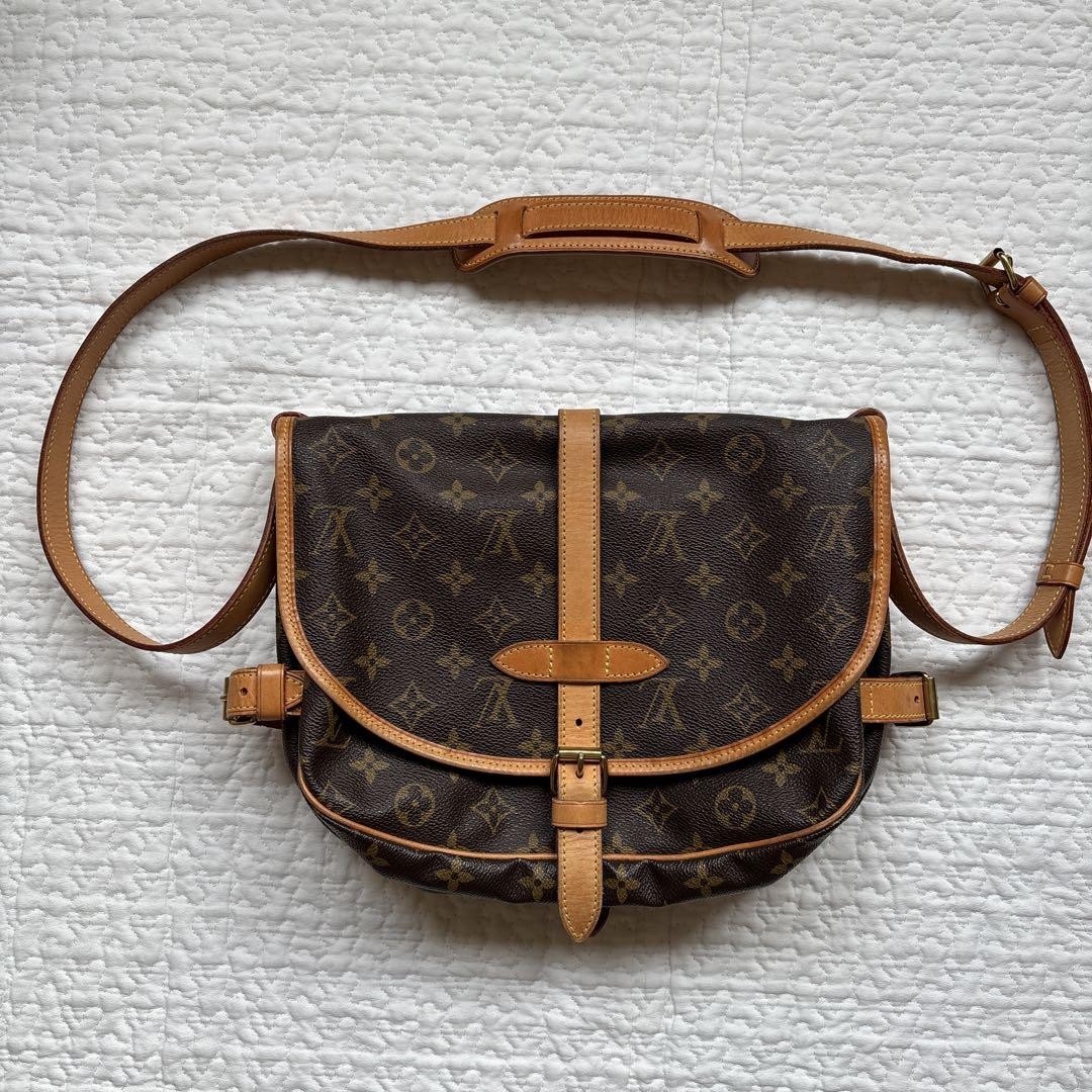 Louis Vuitton Monogram Canvas Saumur 30 Shoulder Bag Designer Crossbody WomenS