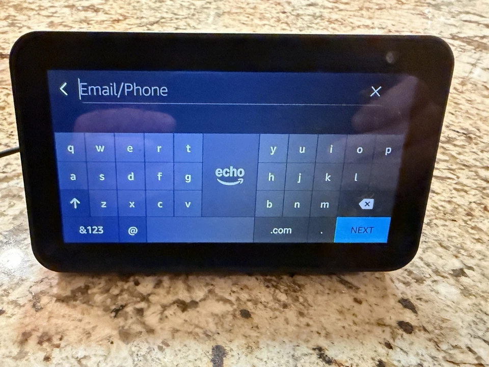 Amazon Echo Show 5 Smart Display mit Alexa - 5" Bildschirm 1. Gen H23K37 -
