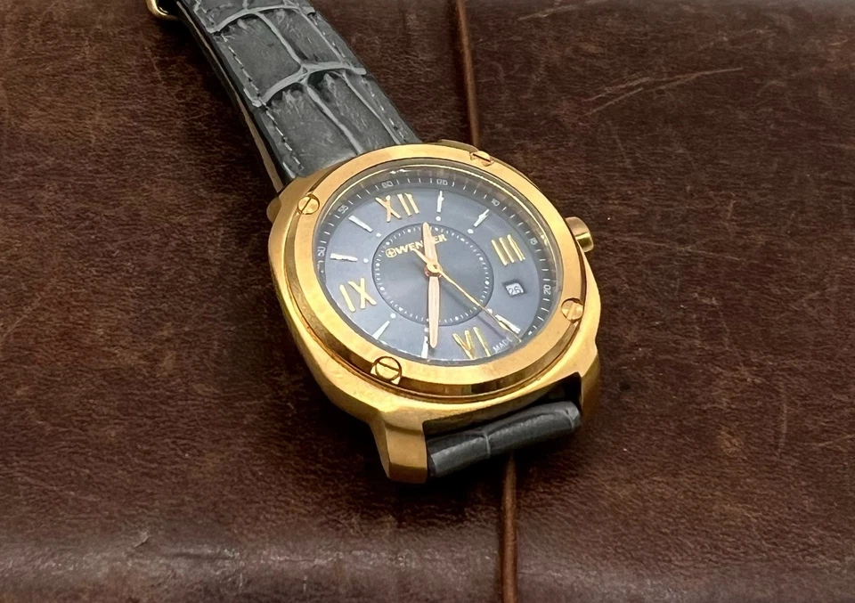 Reloj para mujer vintage Wenger Edge esfera gris Foto 2 de 4