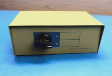 Vintage I/O 2-Port VGA Data Transfer Switch Box -Passively Powered - Olive Green
