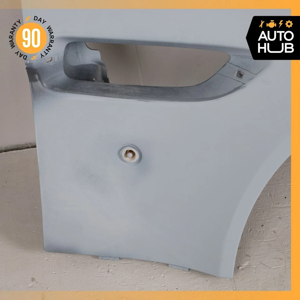 06-17 Aston Martin V8 V12 Vantage guardabarros delantero derecho lado del pasajero OEM 26k Foto 3 de 4