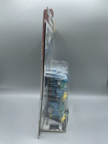 Transformers Generations 30th Anniversary Thrilling 30 Deluxe Nightbeat New - Picture 5 of 6