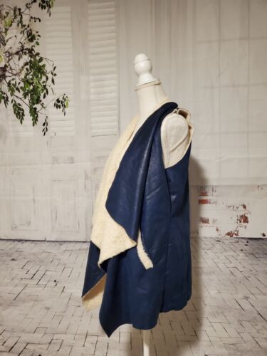 GeeGee Vest - Picture 3 of 7