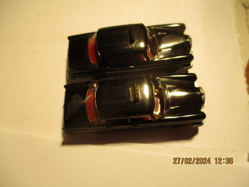 RE-WIKING - 2xMB 220 S TAXI - 1 TAXISCHILD GRUN - 1 TAX. GELB - Immagine 2 di 4