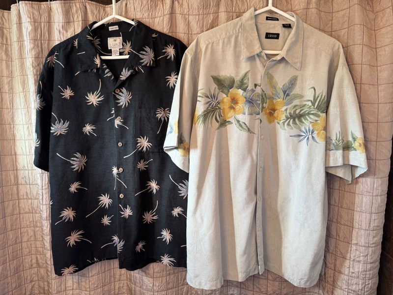 2 SILK short sleeve XL Men's shirts, Luau and Izod brands