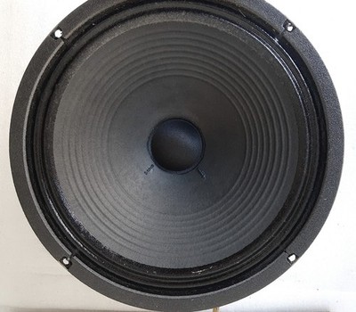 Celestion G12 Vintage 30   8 Ohm in Leergehäuse