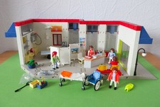 Playmobil "Gro&szlig;e Arztpraxis" umfangreiches Zubeh&ouml;r, 5 Figuren Klinik Rettung