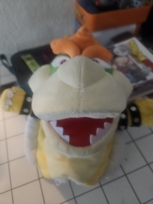 #ad 2017 NINTENDO SUPER MARIO Bros BOWSER HAND PUPPET $20.00