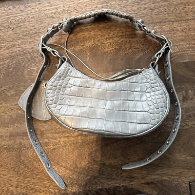 【BALENCIAGA】xs studded crinkled-leather バケット バッグ BALENCIAGA Le Cagole XS studded crinkled-leather shoulder