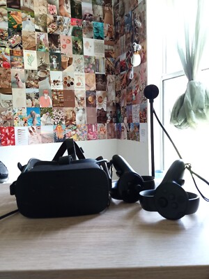 Meta Oculus Rift CV1 VR Virtual Reality Headset System - Black