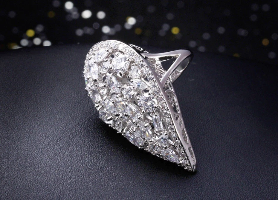 18k White Gold Plated Bold Ring made w Swarovski Crystal Topaz