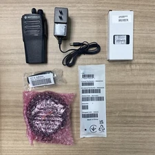 Motorola CP200D UHF Digital Portable Radio DMR MOTOTRBO Model# AAH01QDC9JA2AN