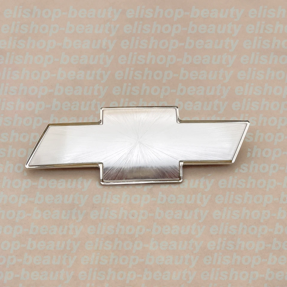 Chevrolet Silverado 2000-06 Tahoe Suburban 1999-02 parrilla delantera emblema de pajarita OEM Foto 3 de 4