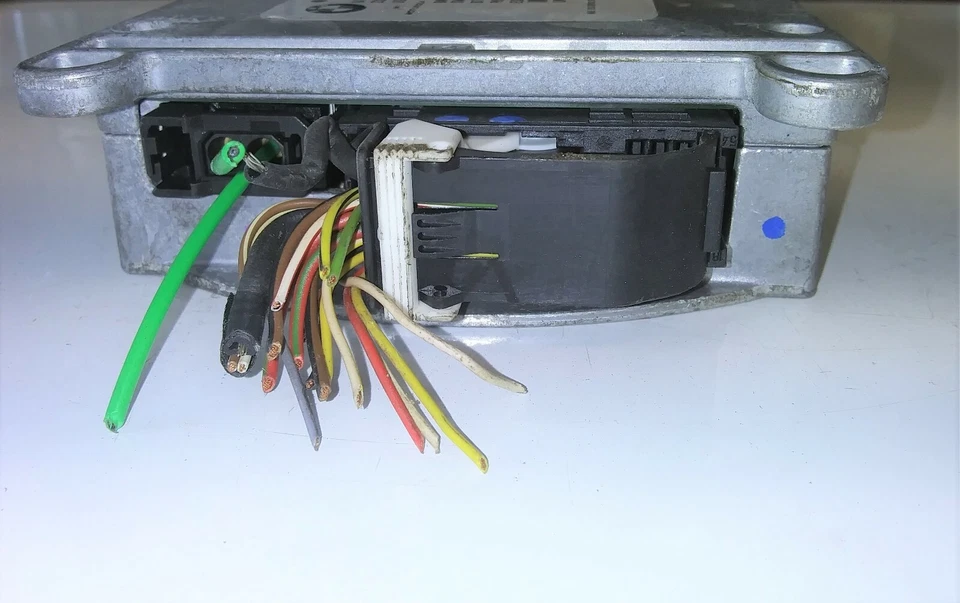 2002-2004 BMW 745 745i Bluetooth Telematics Control Module 84.11 6946428-01 - Image 3 of 4