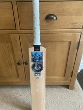 Gunn & Moore GM Diamond Limited Edition SH Cricket Bat - 2lbs 8.5oz  RRP £800