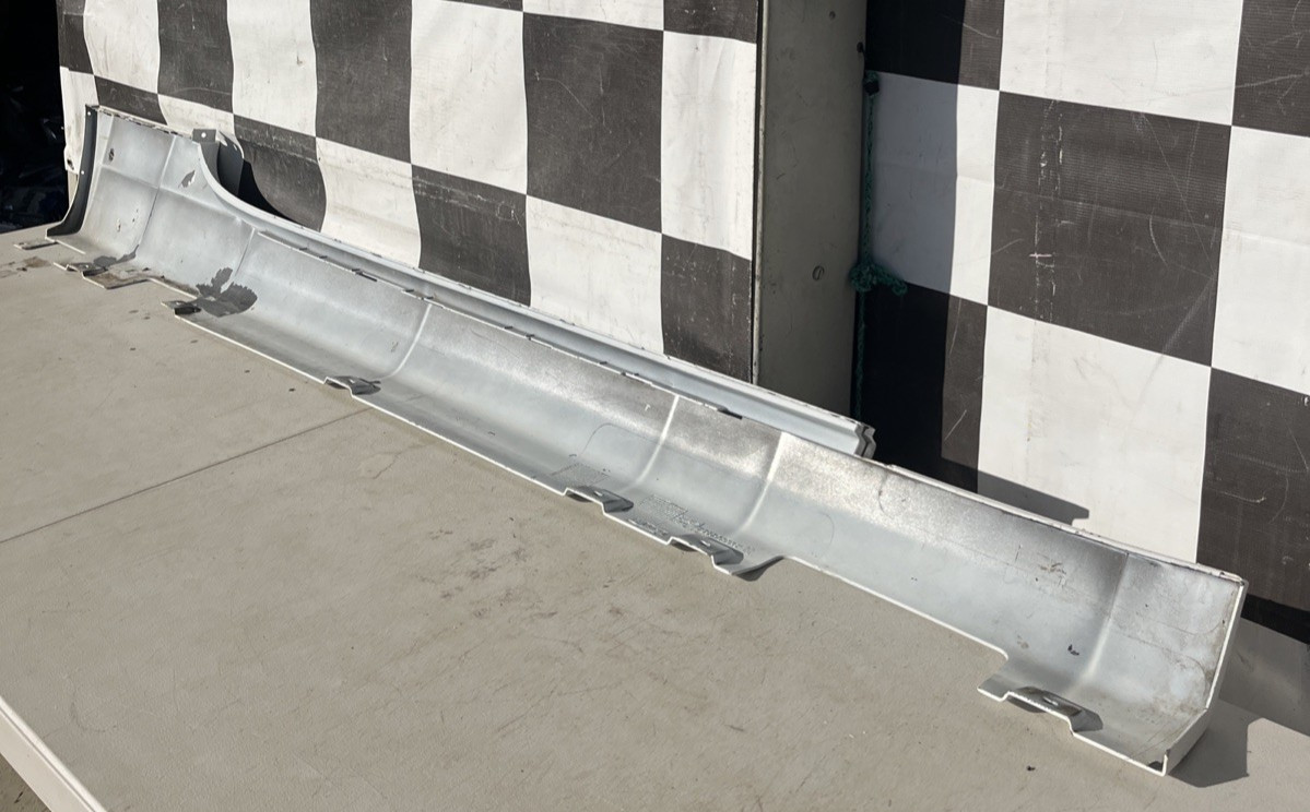 2014 - 2018 Rolls Royce Wraith Right Rocker Panel Used Oem 51777301424