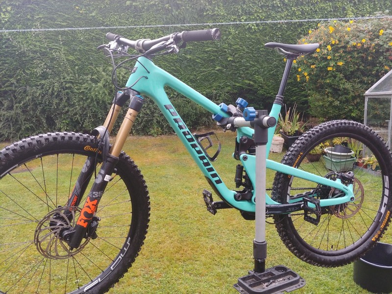 Propain Tyee 5 CF Enduro Mountain Bike Large frame 27.5'
